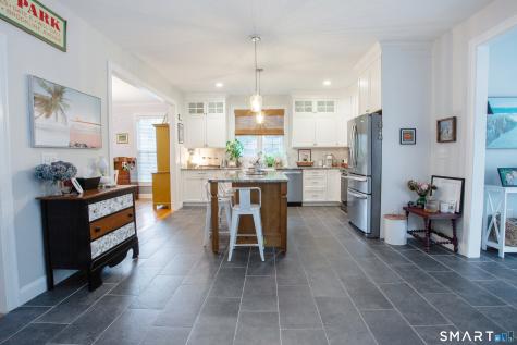 490 New Road Avon CT 06001