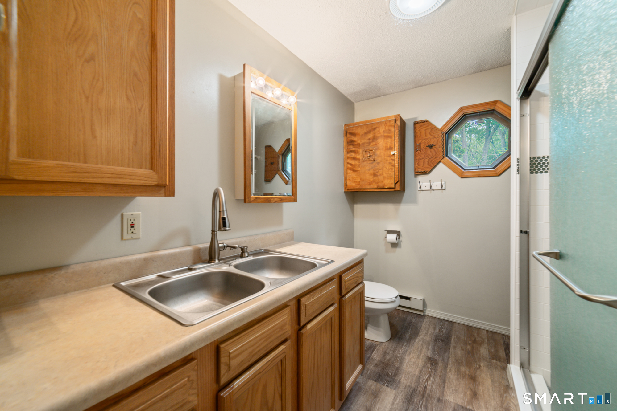 413 Watertown Road Middlebury CT 06762