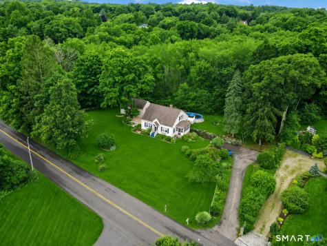 413 Watertown Road Middlebury CT 06762