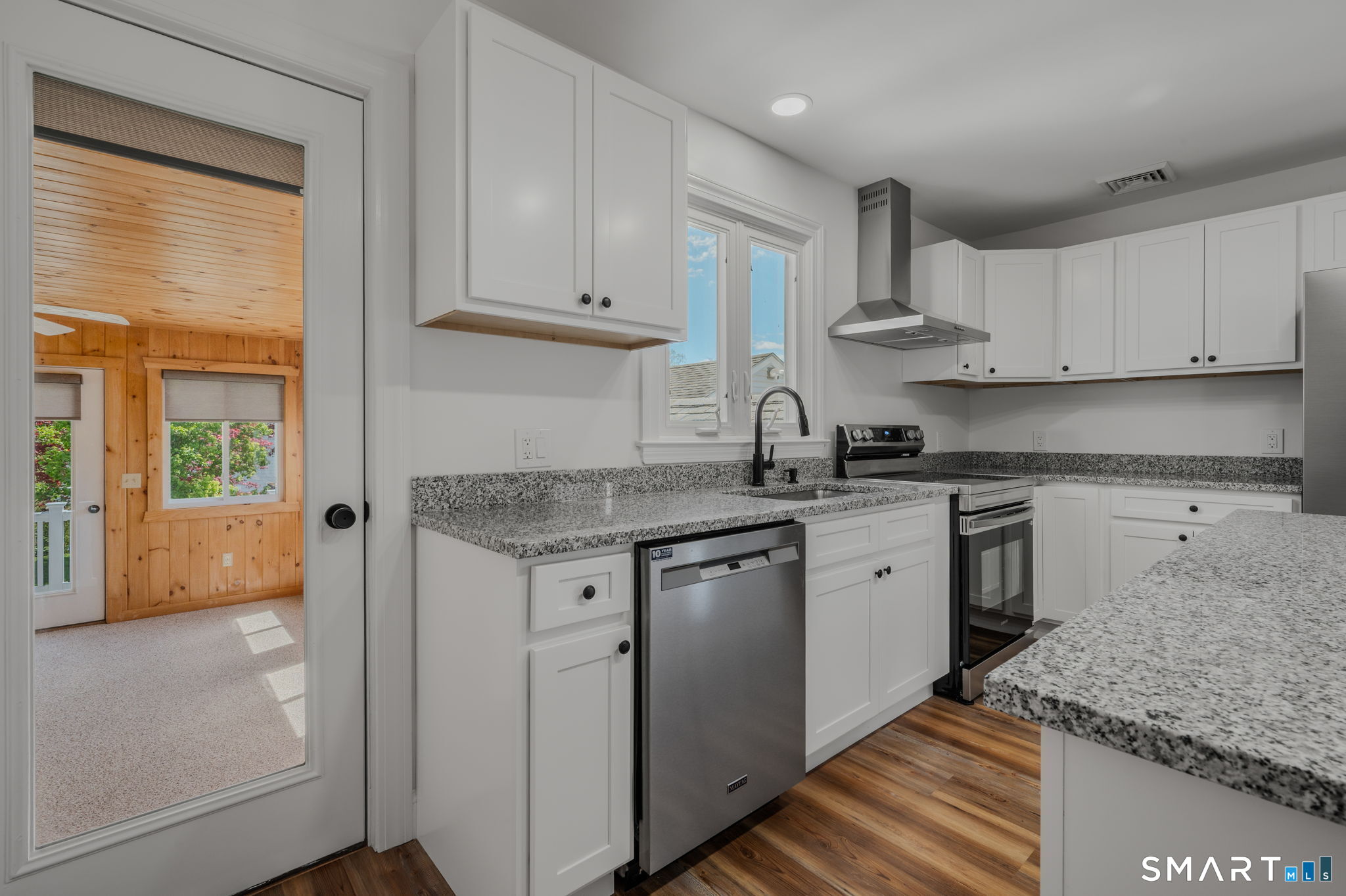 14 Hyde Street Stonington CT 06379