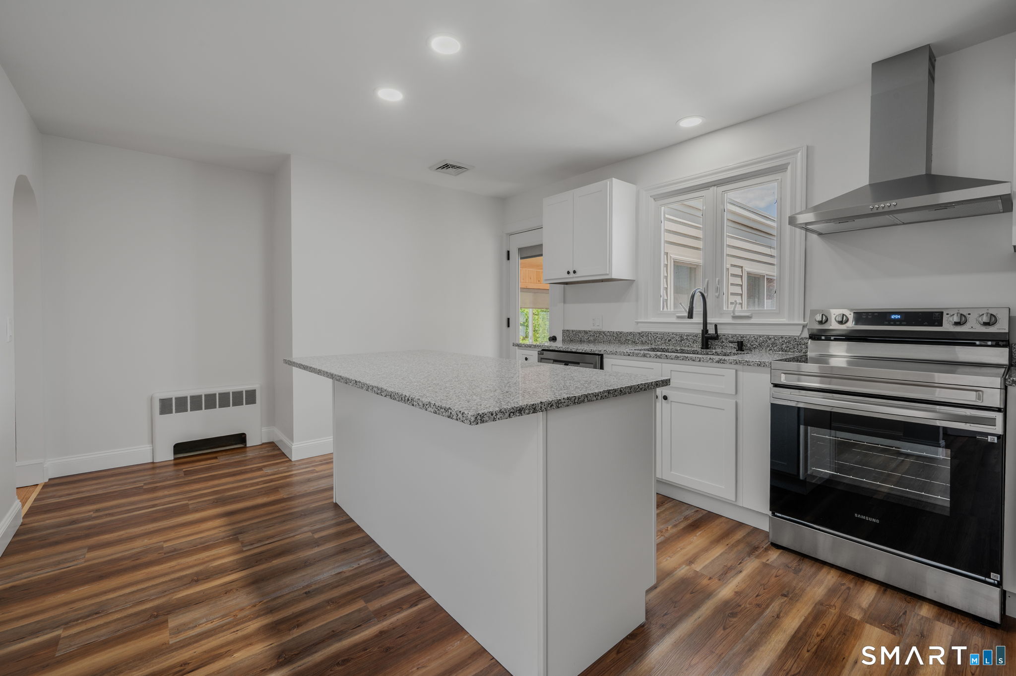 14 Hyde Street Stonington CT 06379