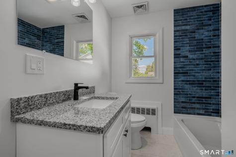 14 Hyde Street Stonington CT 06379