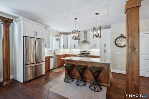 51 Hendricks Lane Simsbury CT 06070