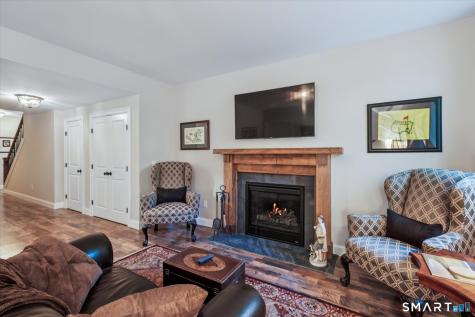 51 Hendricks Lane Simsbury CT 06070