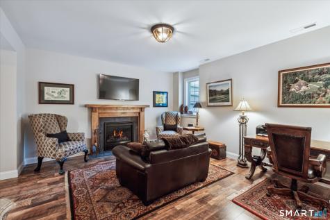 51 Hendricks Lane Simsbury CT 06070