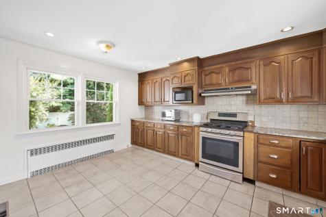 136 Chatham Road Fairfield CT 06825
