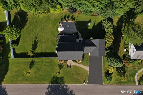 136 Chatham Road Fairfield CT 06825