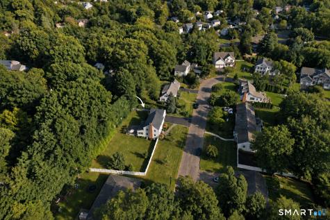 136 Chatham Road Fairfield CT 06825