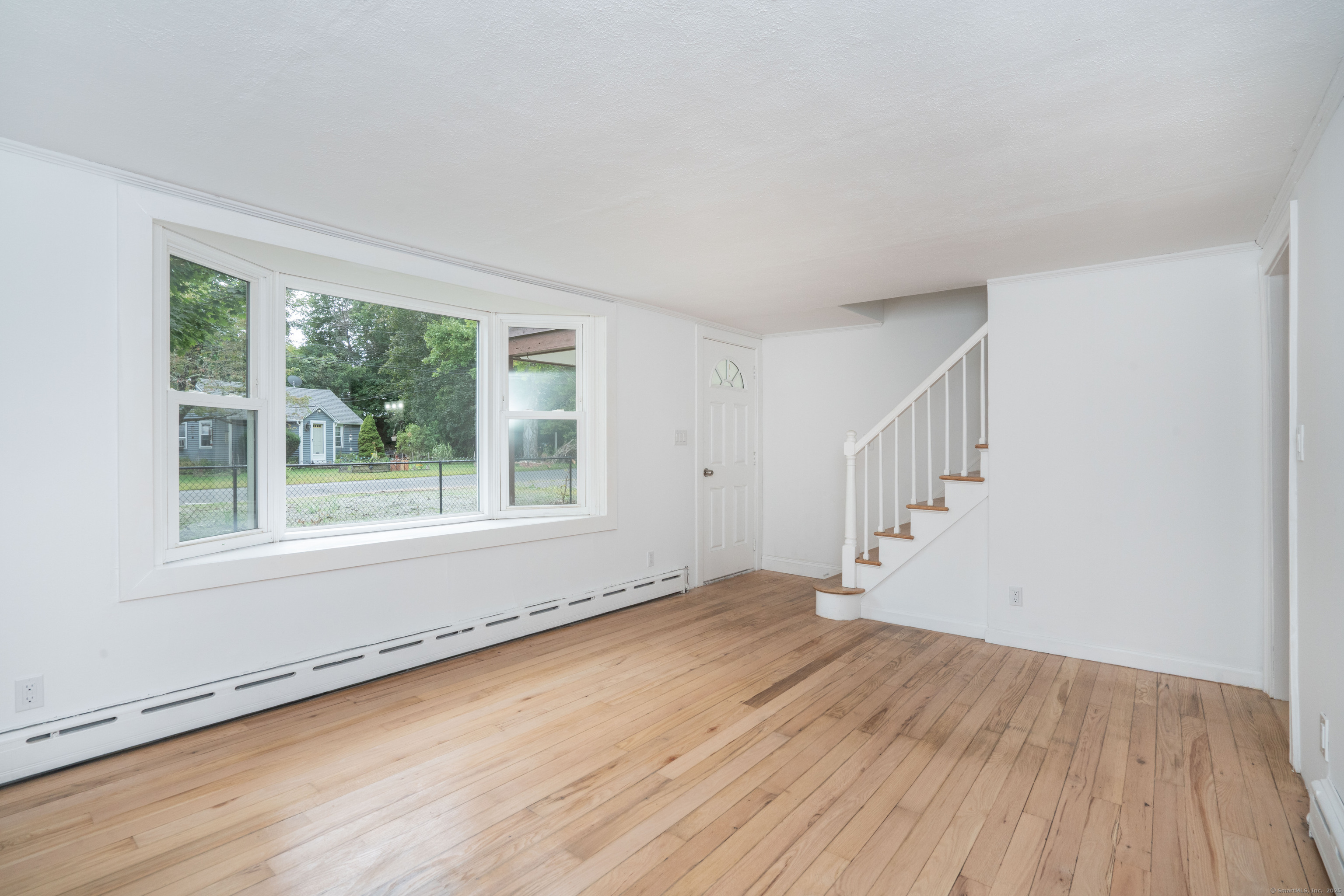 14 Main Street Extension Simsbury CT 06081