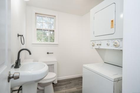 14 Main Street Extension Simsbury CT 06081