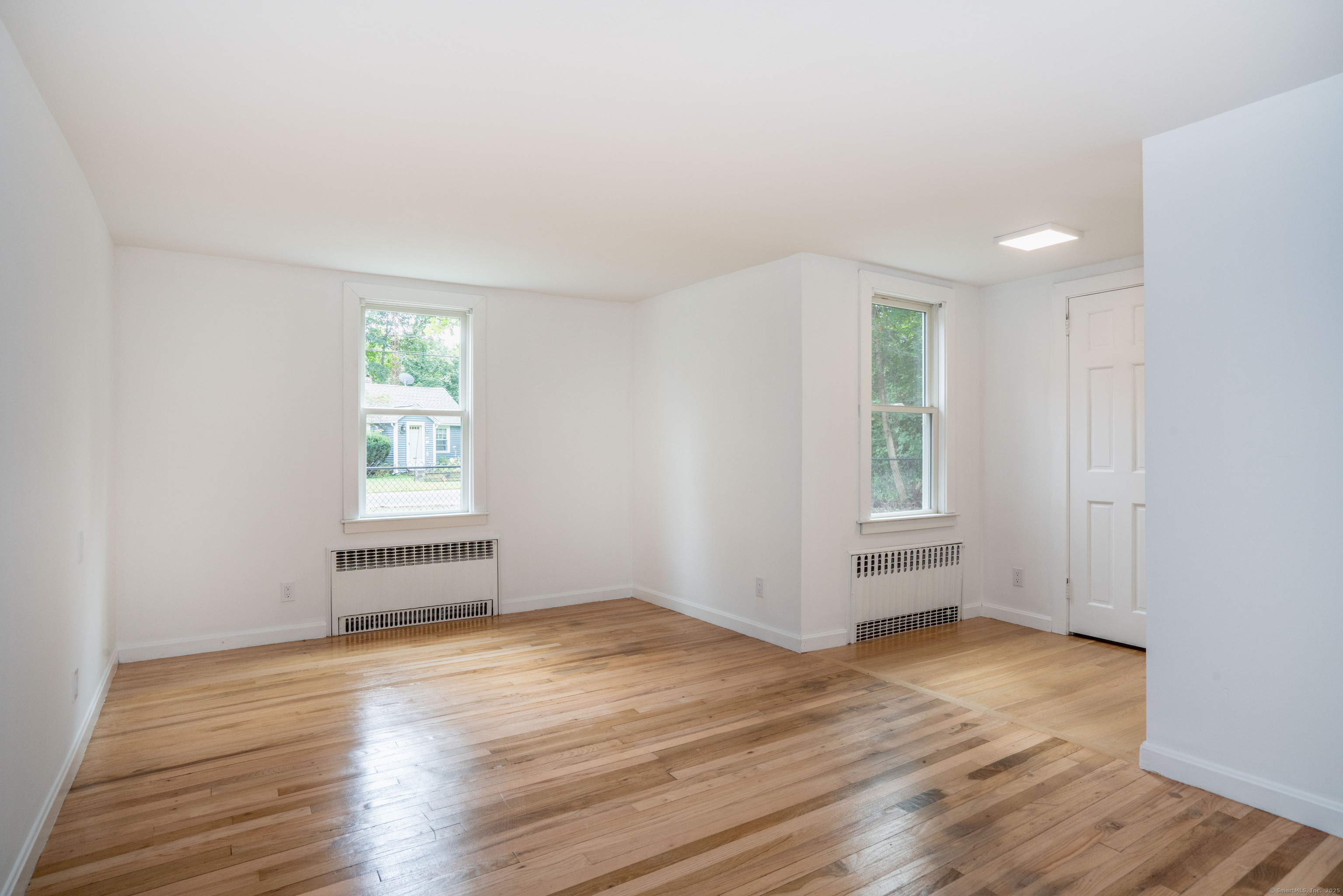 14 Main Street Extension Simsbury CT 06081