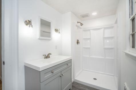 14 Main Street Extension Simsbury CT 06081