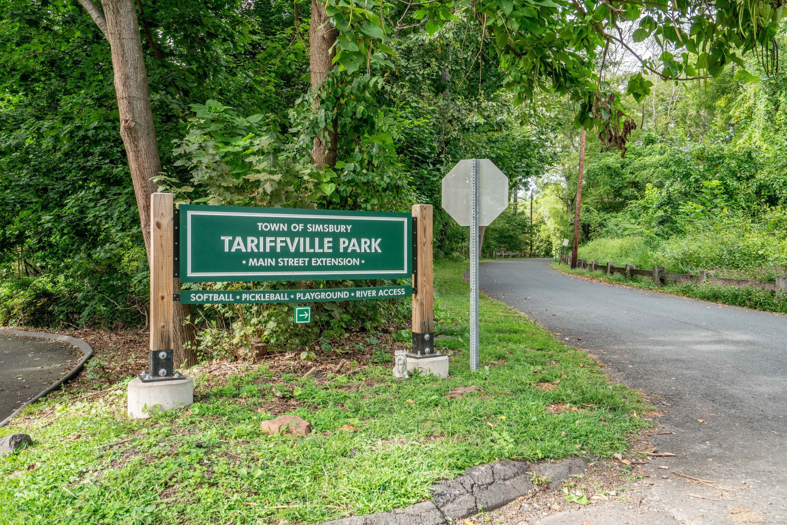 14 Main Street Extension Simsbury CT 06081