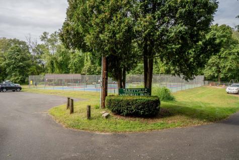 14 Main Street Extension Simsbury CT 06081