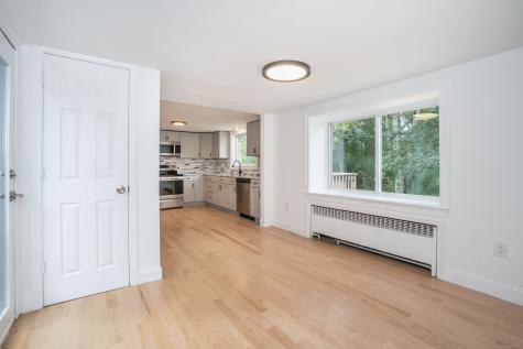 14 Main Street Extension Simsbury CT 06081