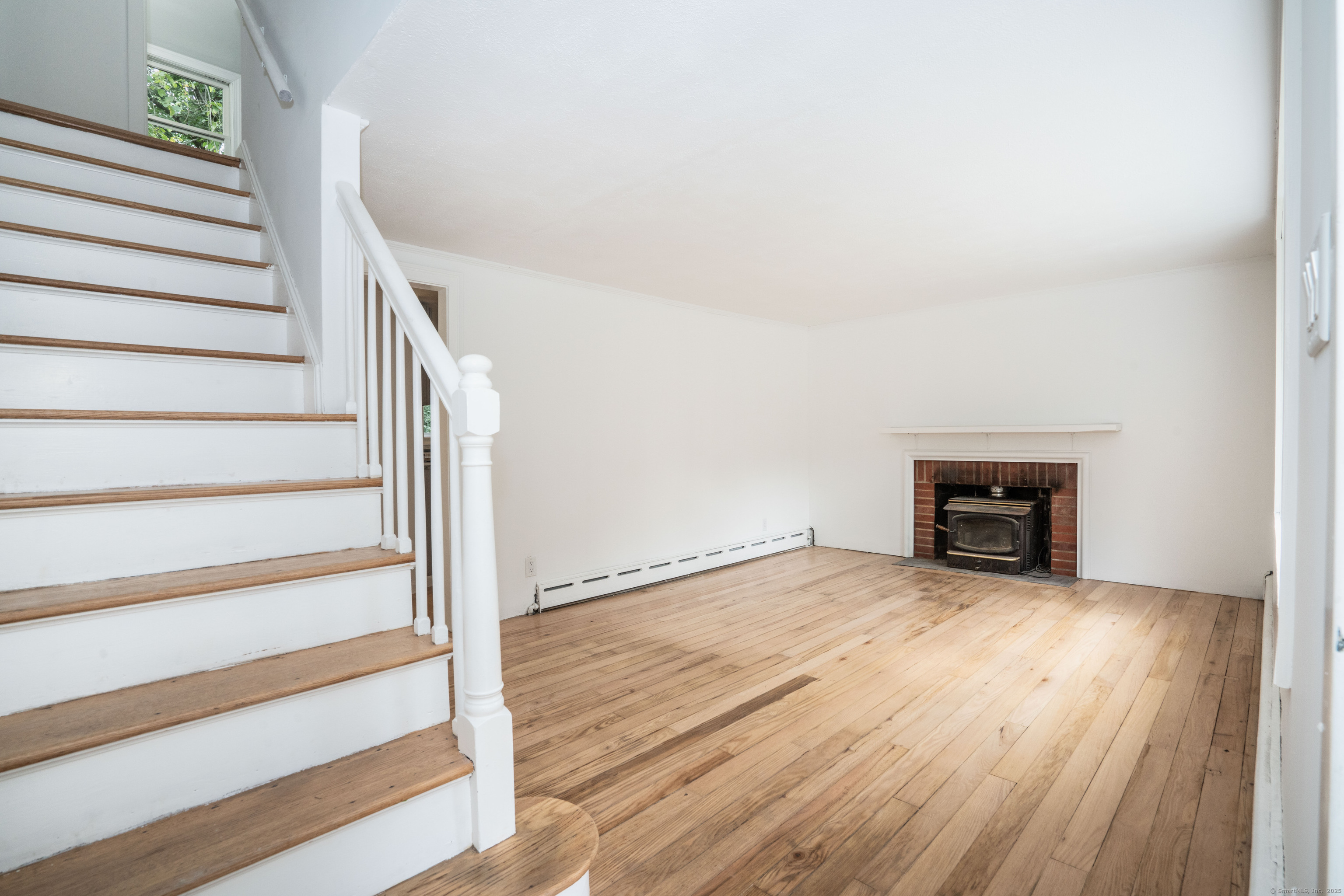 14 Main Street Extension Simsbury CT 06081