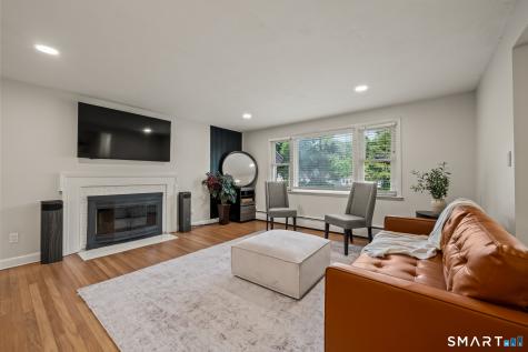 183 Tunxis Avenue Bloomfield CT 06002
