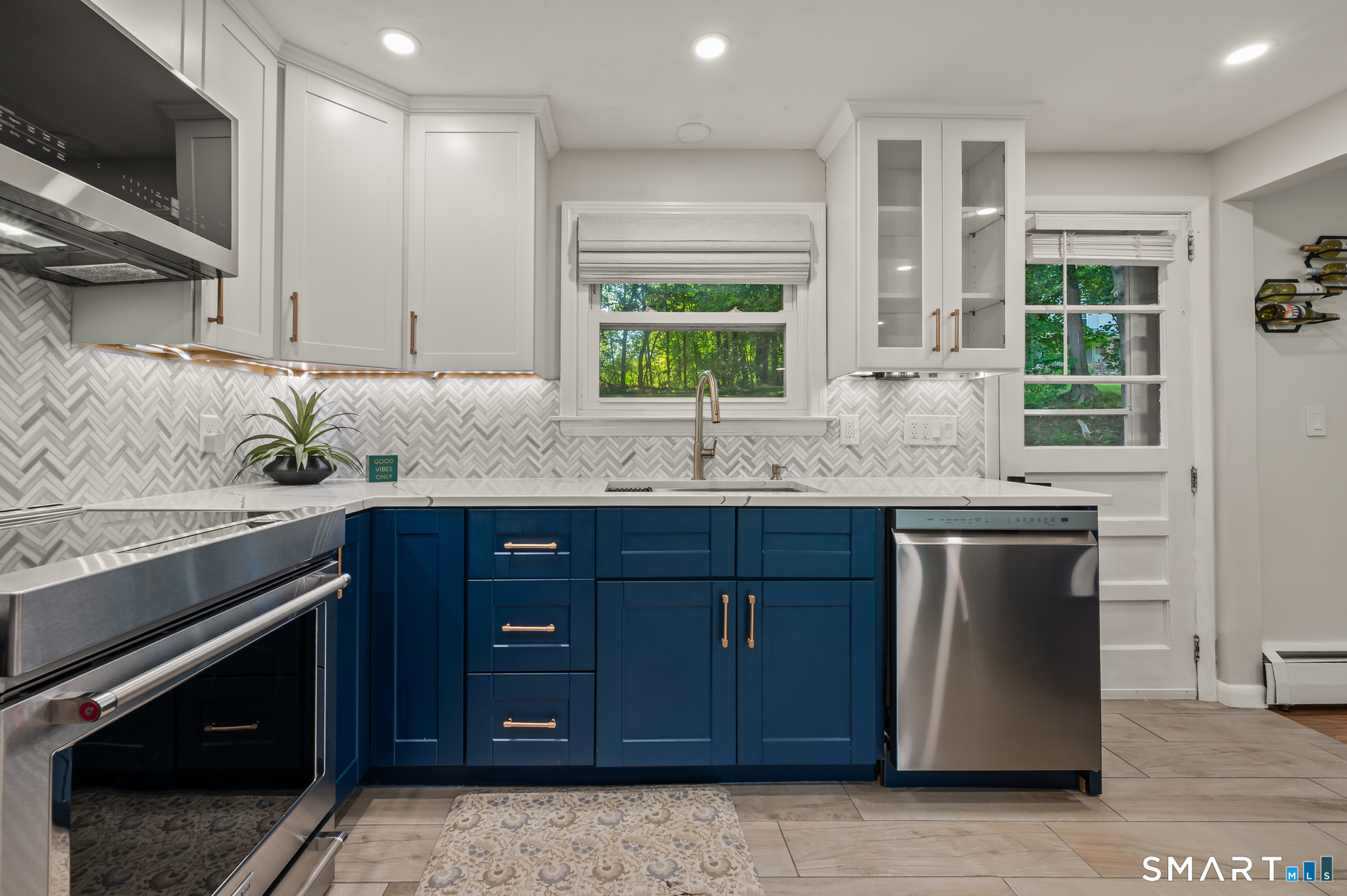 183 Tunxis Avenue Bloomfield CT 06002