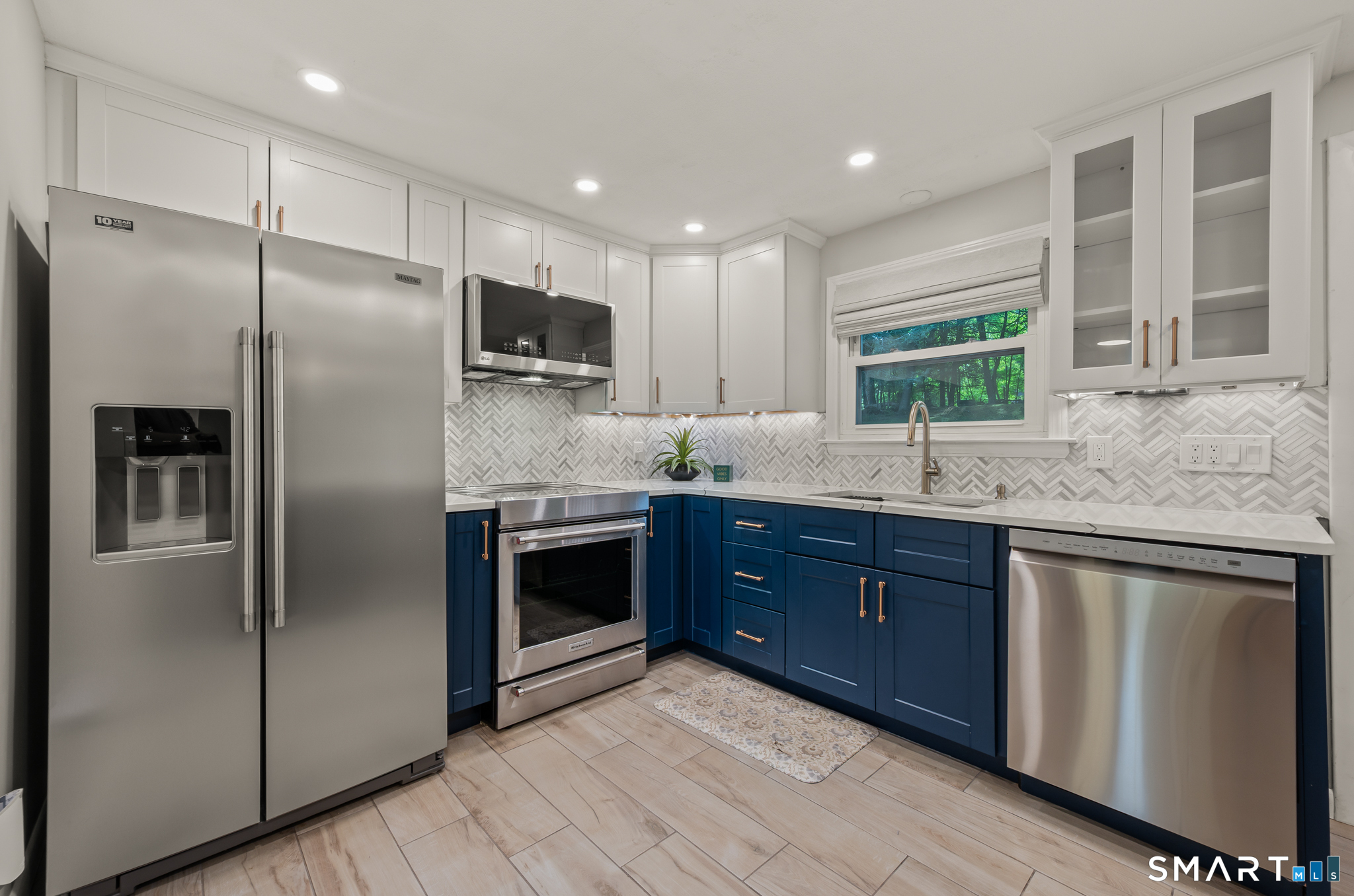183 Tunxis Avenue Bloomfield CT 06002