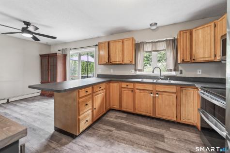 21 Applewood Lane Naugatuck CT 06770