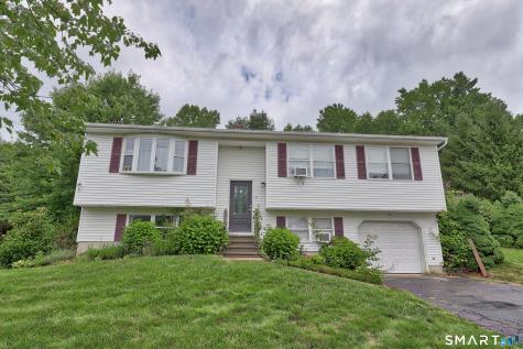 21 Applewood Lane Naugatuck CT 06770