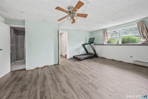 21 Applewood Lane Naugatuck CT 06770