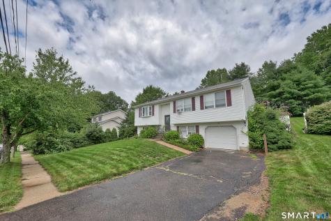 21 Applewood Lane Naugatuck CT 06770