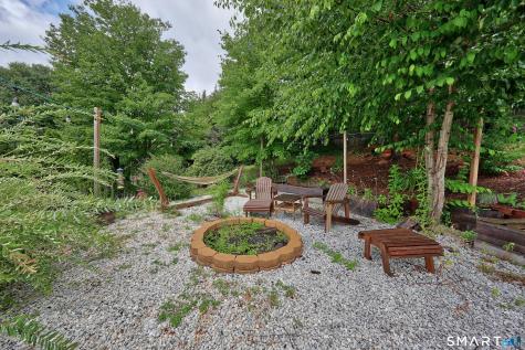 21 Applewood Lane Naugatuck CT 06770