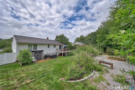 21 Applewood Lane Naugatuck CT 06770
