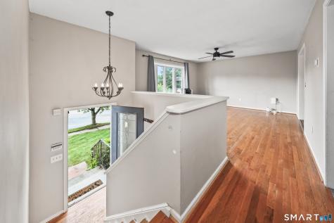 21 Applewood Lane Naugatuck CT 06770