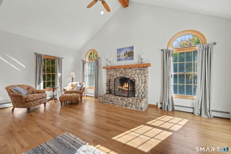 124 Hawley Road Oxford CT 06478