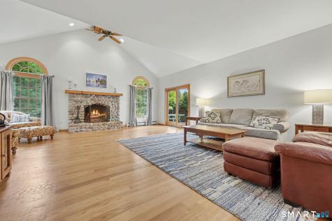 124 Hawley Road Oxford CT 06478