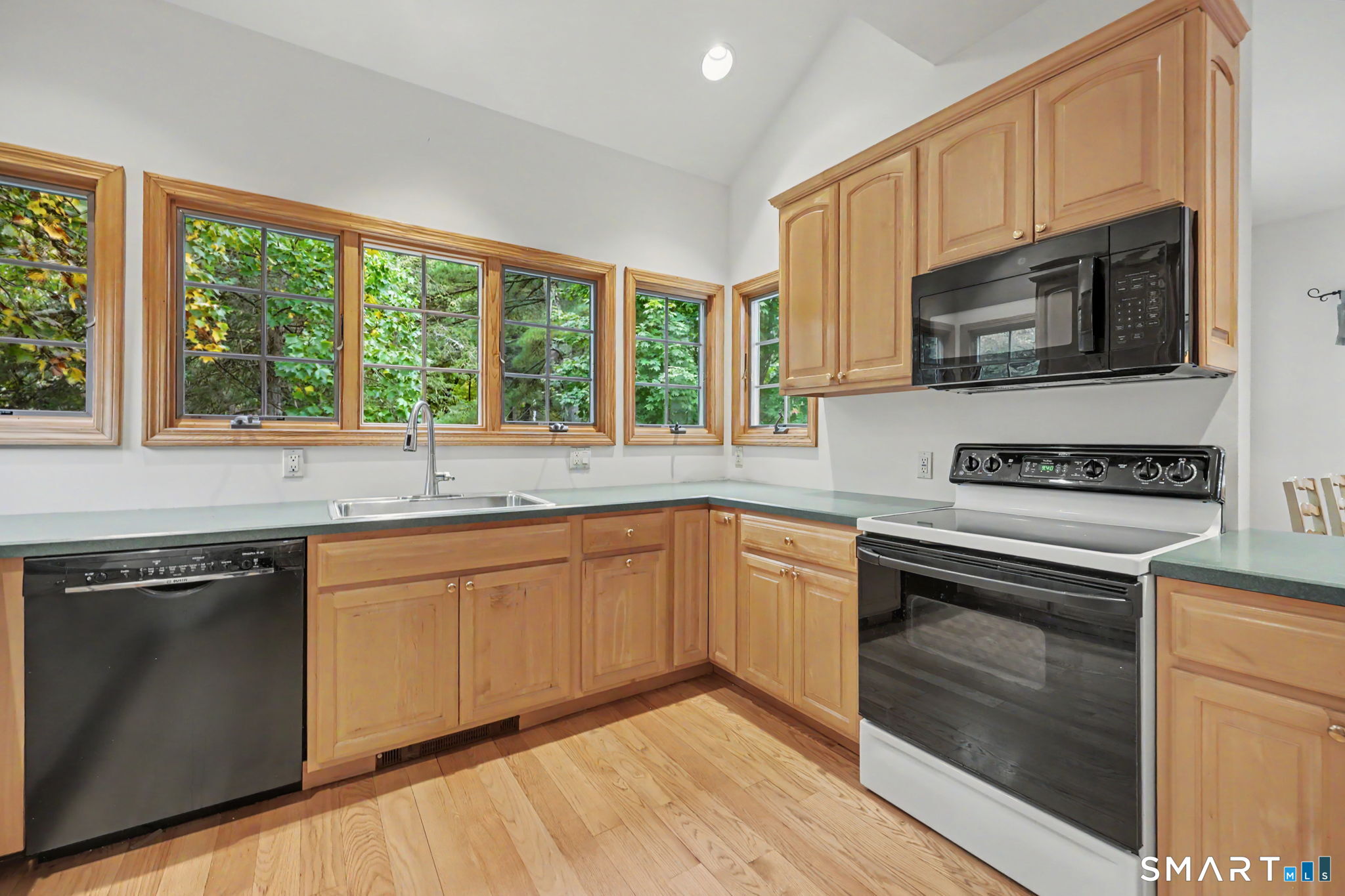 124 Hawley Road Oxford CT 06478