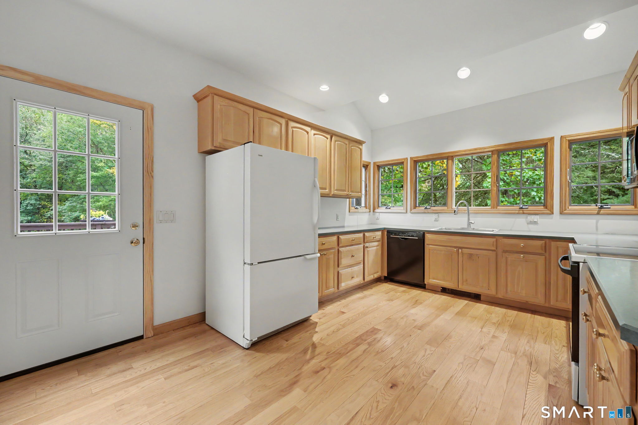 124 Hawley Road Oxford CT 06478