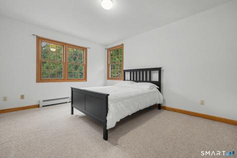 124 Hawley Road Oxford CT 06478