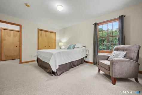 124 Hawley Road Oxford CT 06478