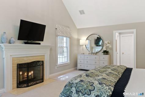 10 Langley Park Farmington CT 06032