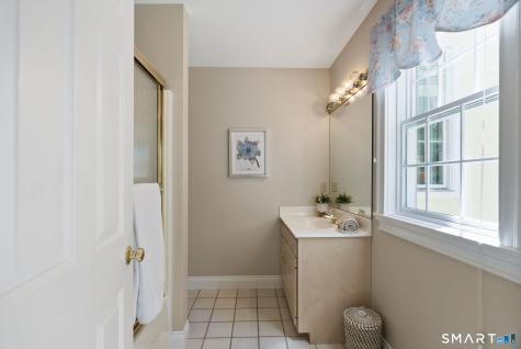 10 Langley Park Farmington CT 06032