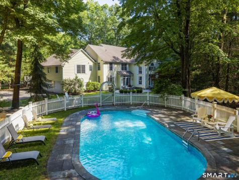 10 Langley Park Farmington CT 06032