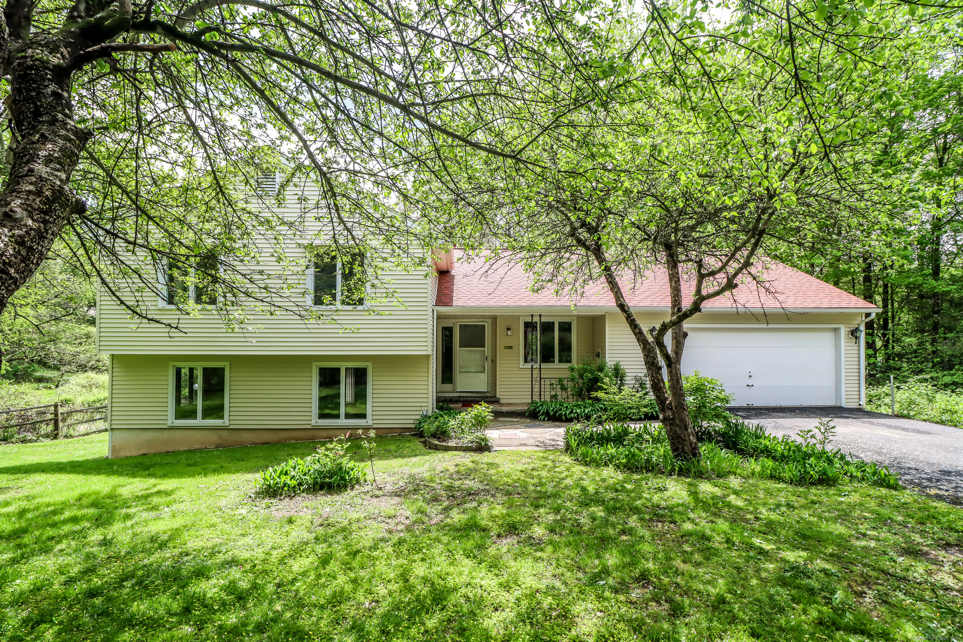 4 Gretchen Lane Bethel CT 06801