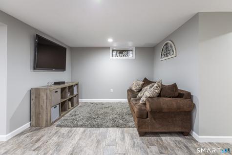 60 Dalewood Road Newington CT 06111