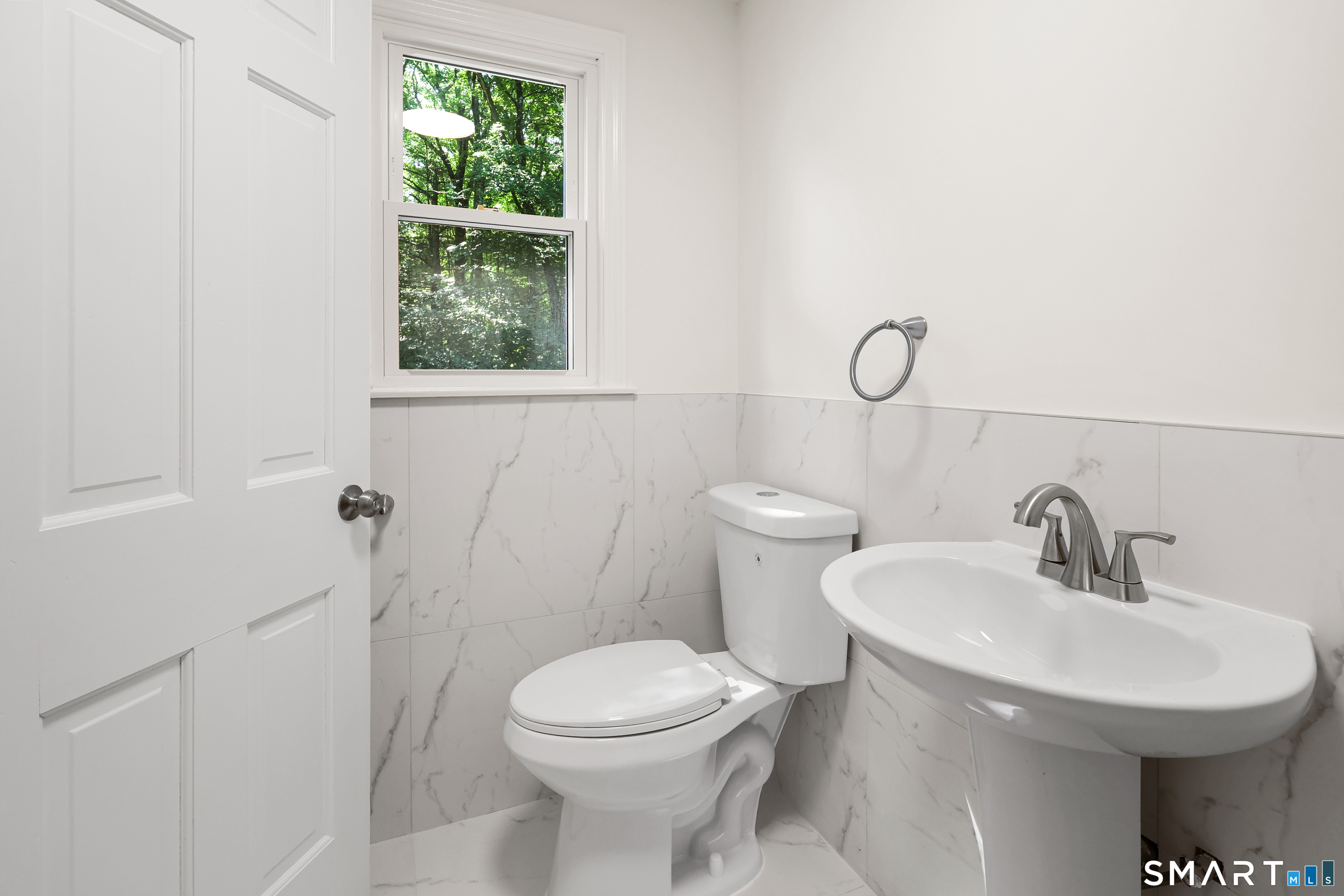 9 Katherine Gaylord Lane Burlington CT 06013