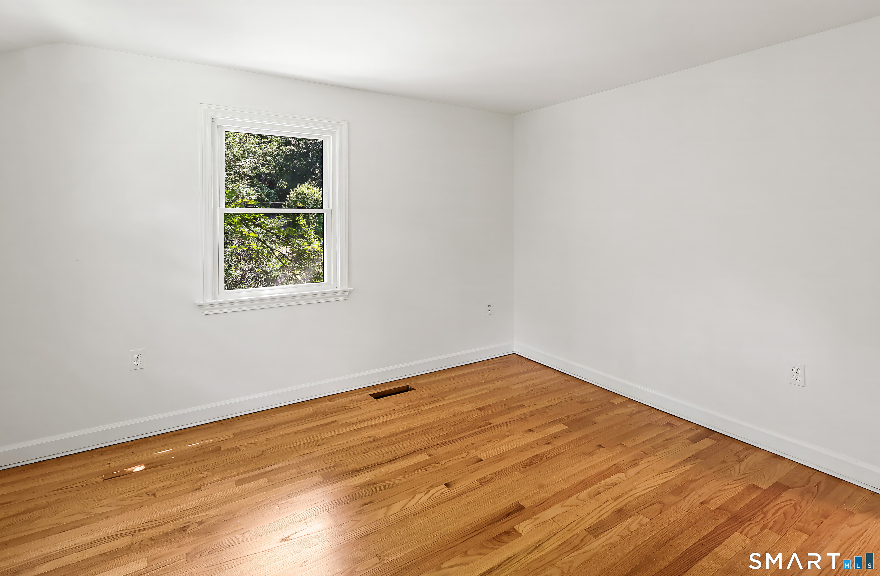 9 Katherine Gaylord Lane Burlington CT 06013
