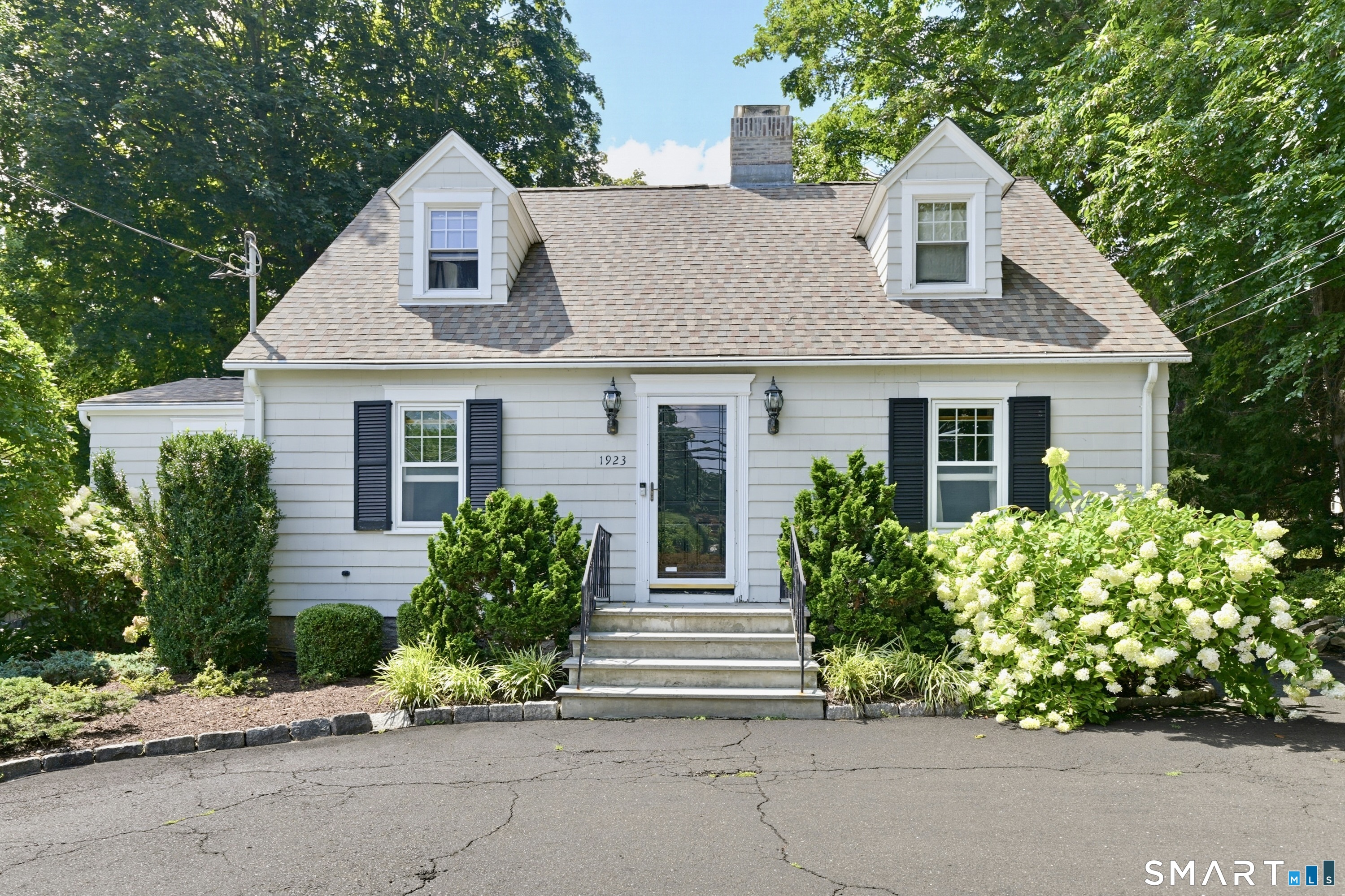 1923 Huntington Turnpike Trumbull CT 06611