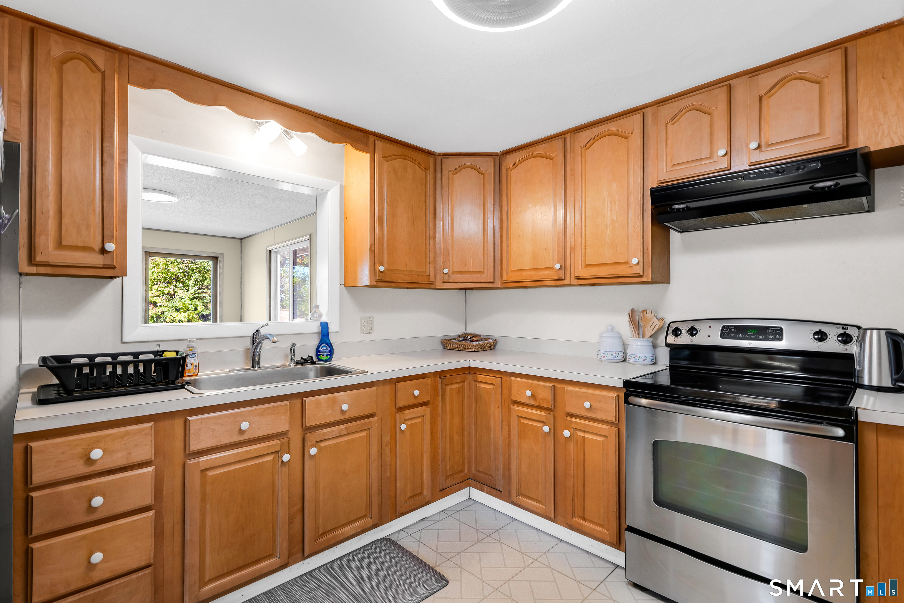 43 Hang Dog Lane Wethersfield CT 06109