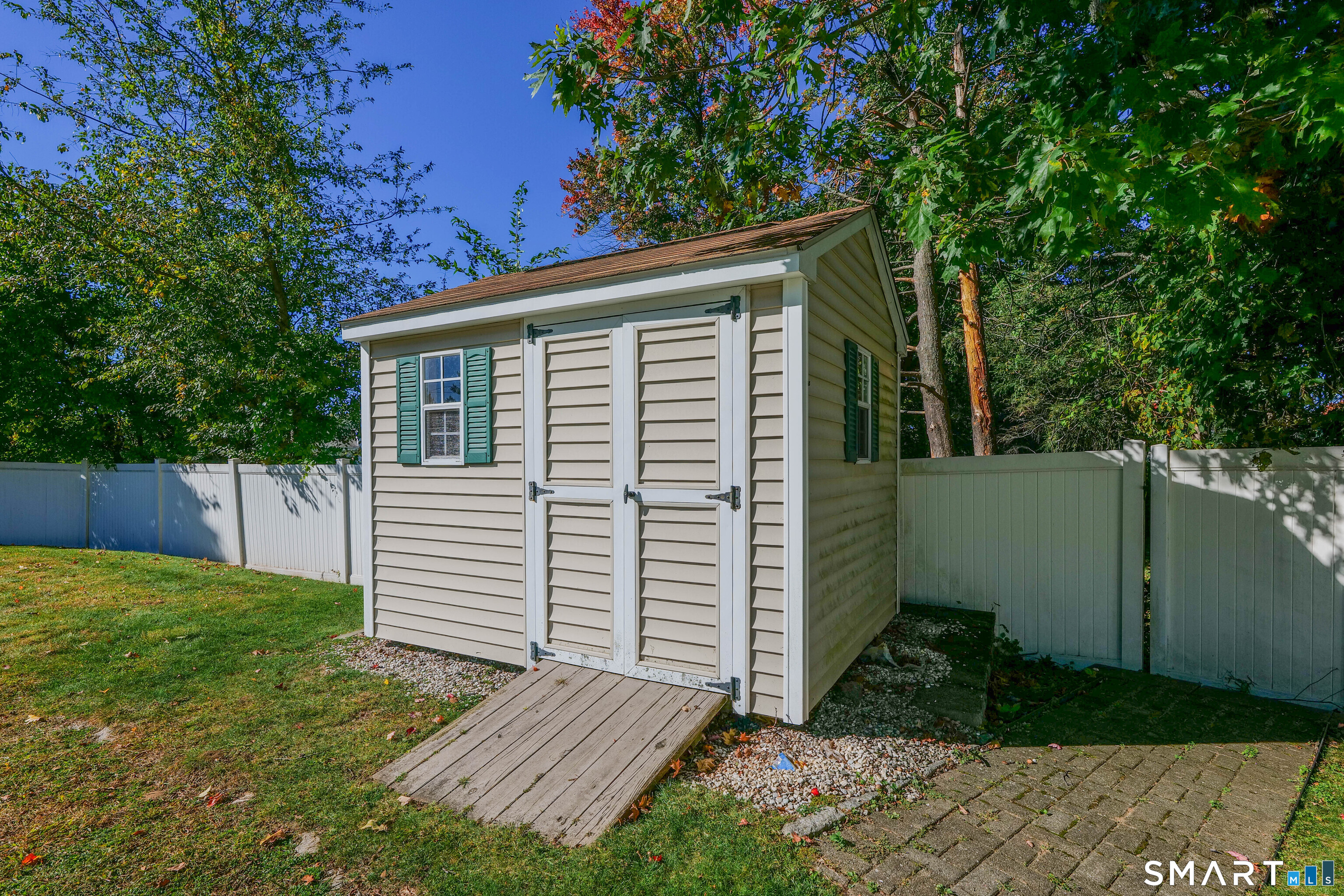 43 Hang Dog Lane Wethersfield CT 06109