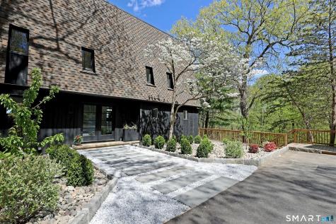 12 Hillcrest Court Ridgefield CT 06877