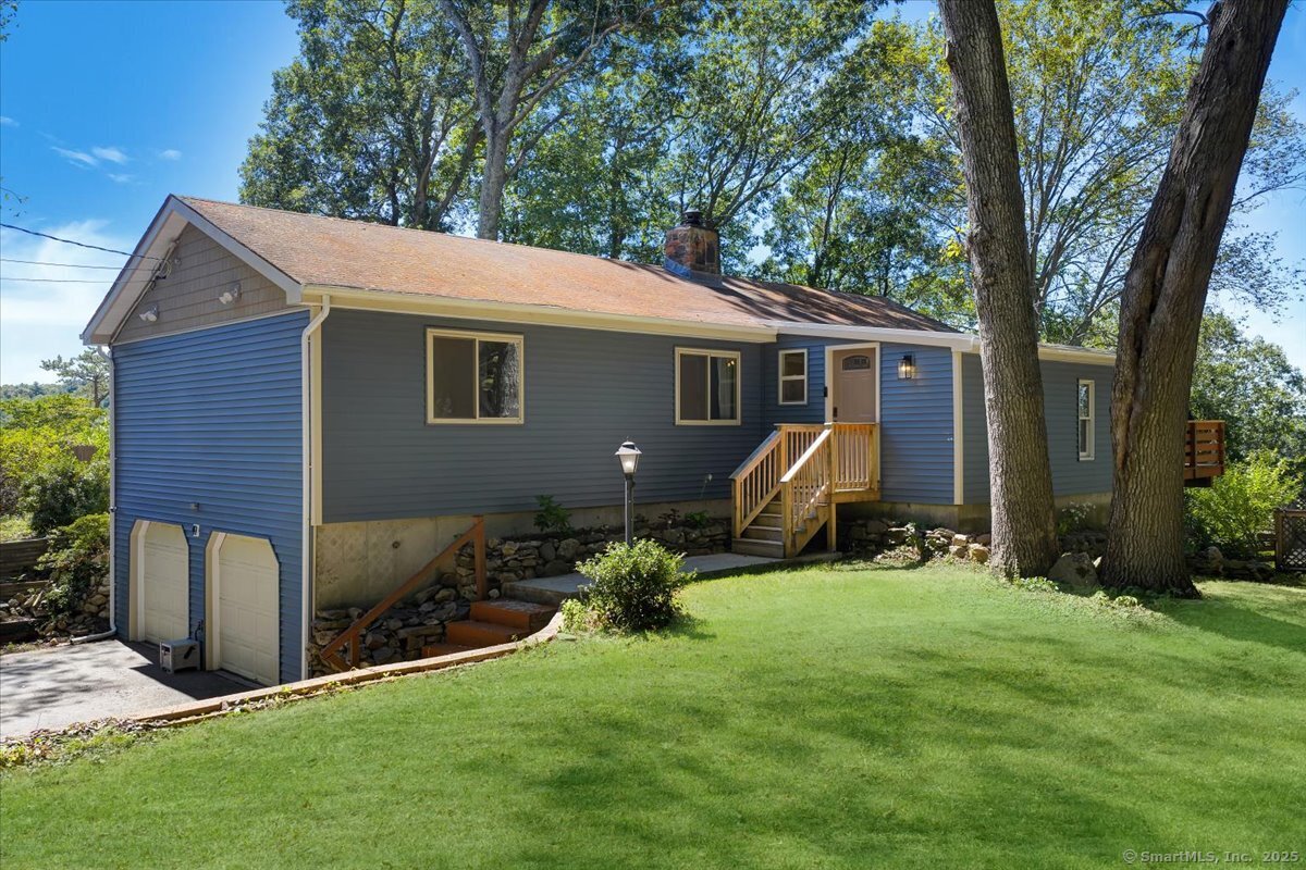 49 Inchcliffe Drive Ledyard CT 06335