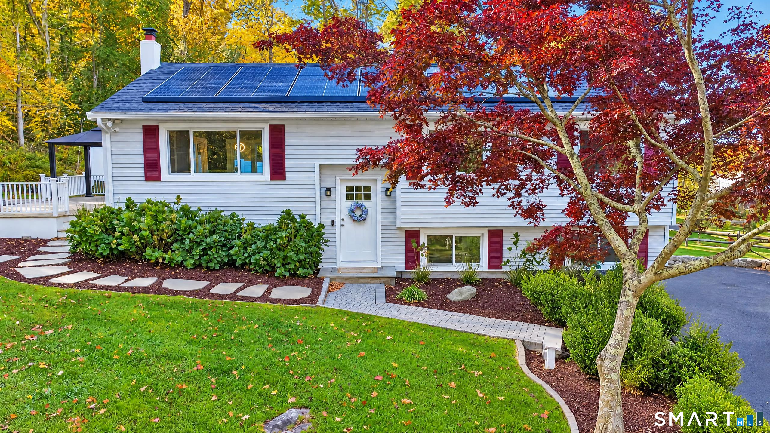 84 Lakeview Terrace Newtown CT 06482
