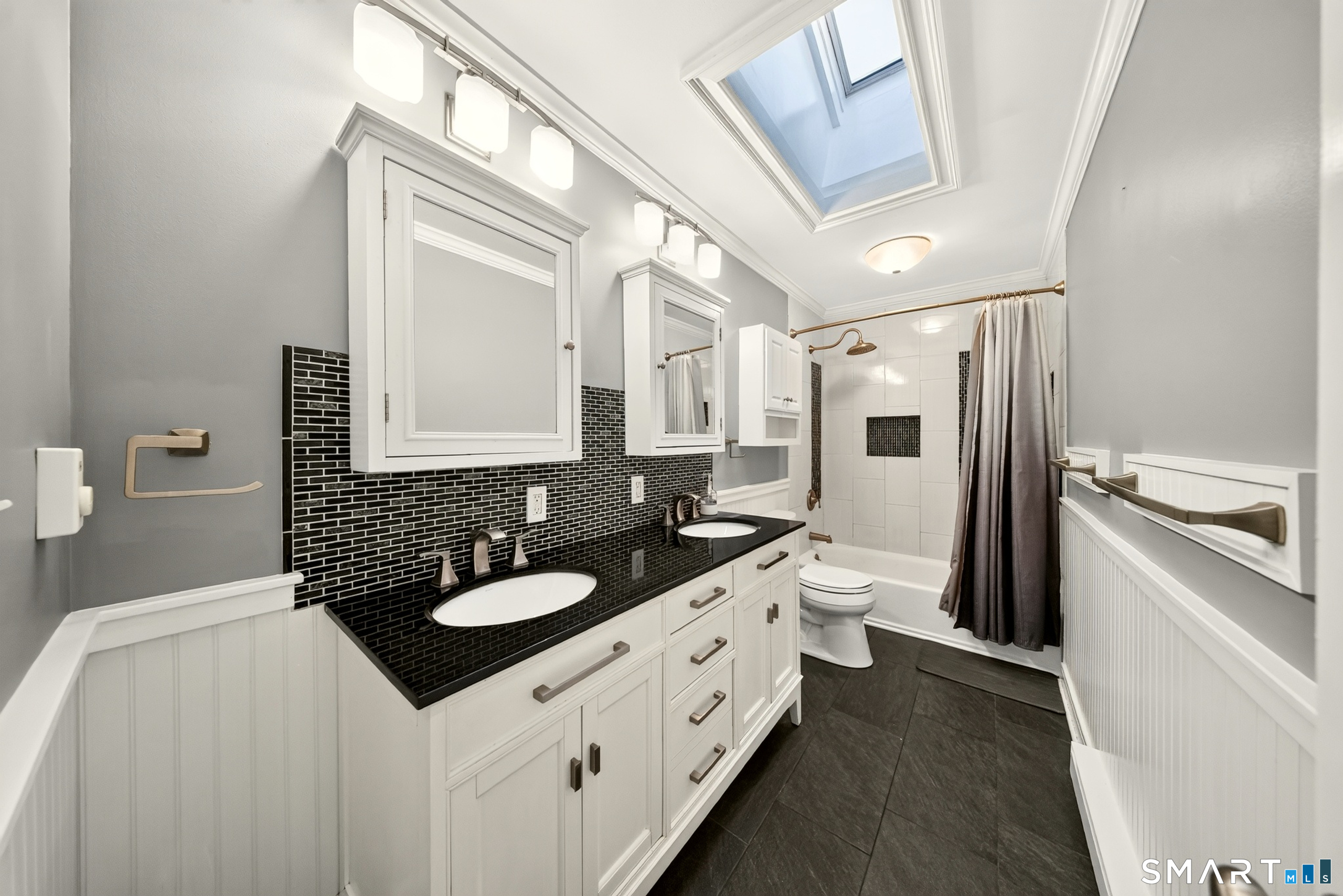 84 Lakeview Terrace Newtown CT 06482